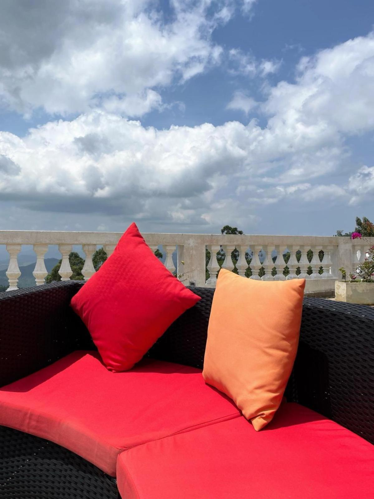 Bellwood Hills Resort & Spa Канди Экстерьер фото