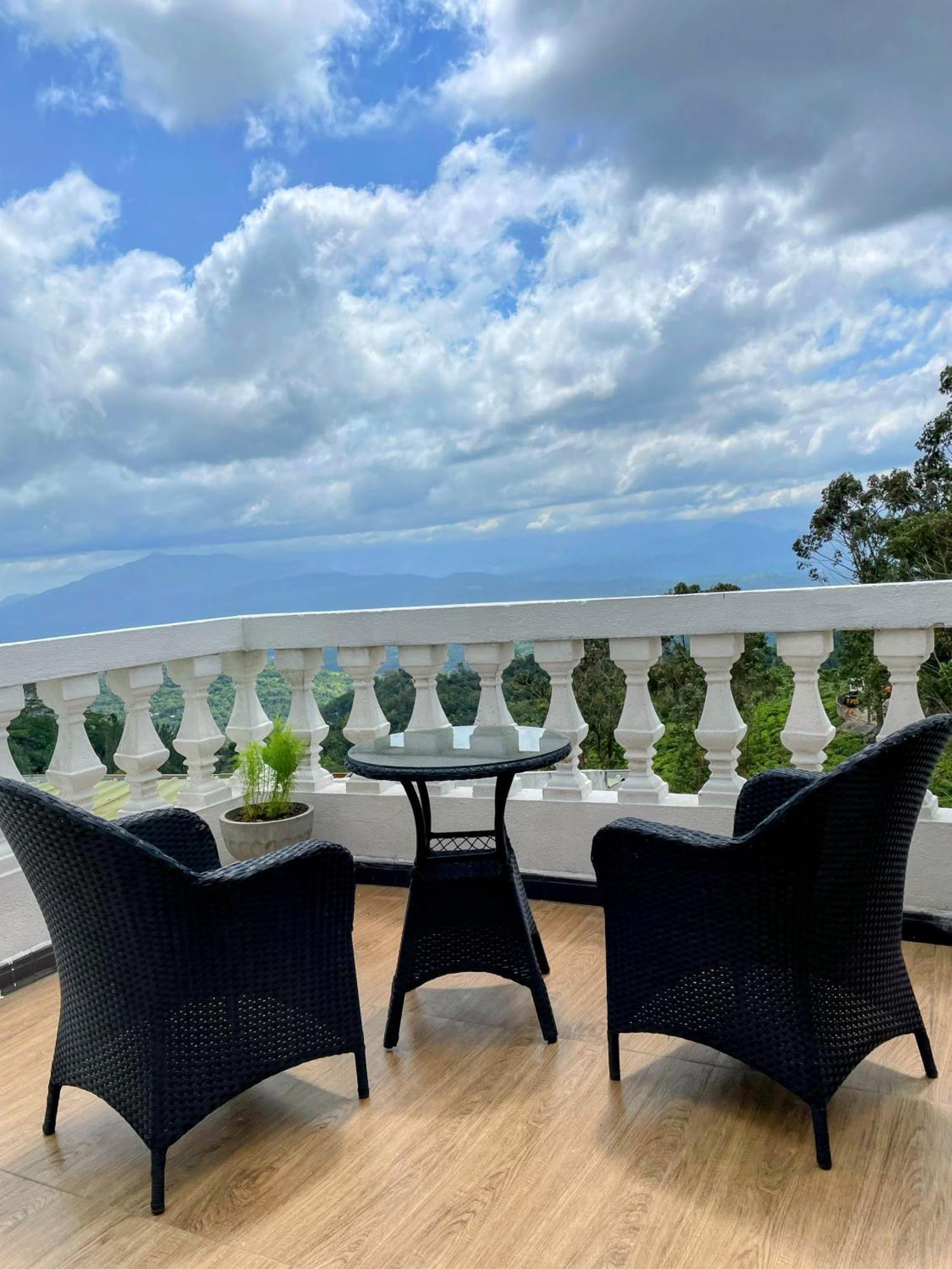 Bellwood Hills Resort & Spa Канди Экстерьер фото